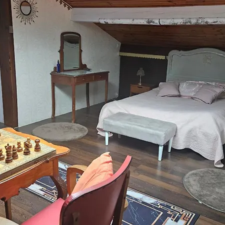 Zaphira Hotes